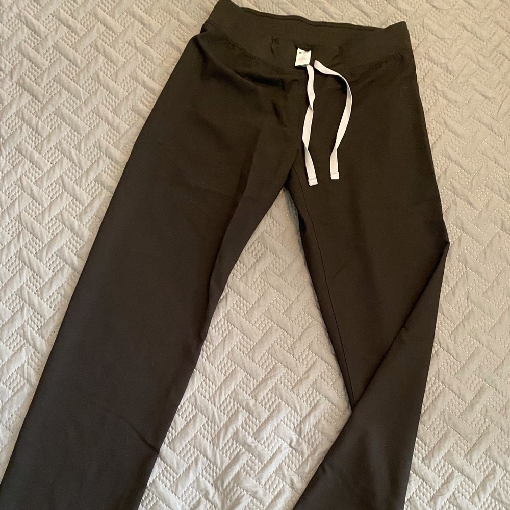 FIGS Small Black Livingston Basic Scrub Pants